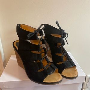 Melrose and Market Calista black wedge heels strappy sandals